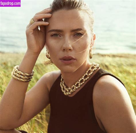 scarlet johansen topless|Scarlett Johansson naked pictures leaked on Web 